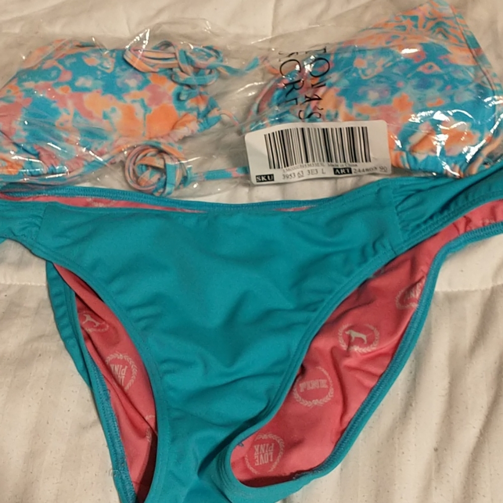 Nwot Victoria Secret bikini top large bottom med
